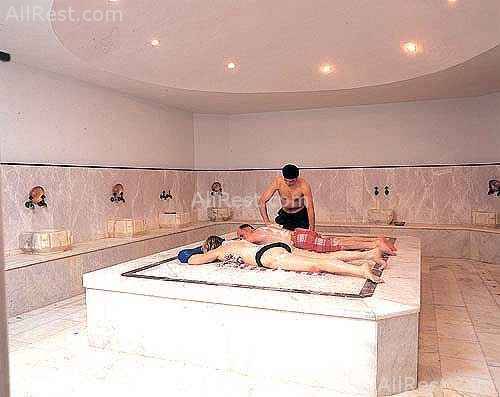 Azka Hotel 25